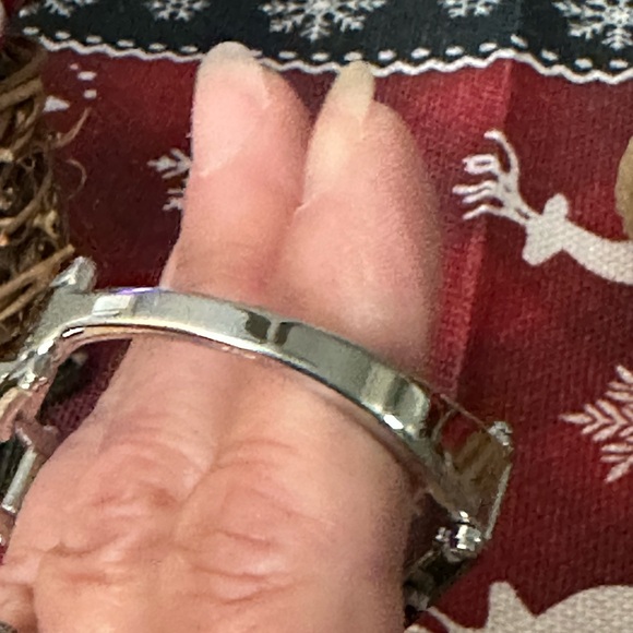 Gucci Bangle Watch Authentic - Picture 8 of 10